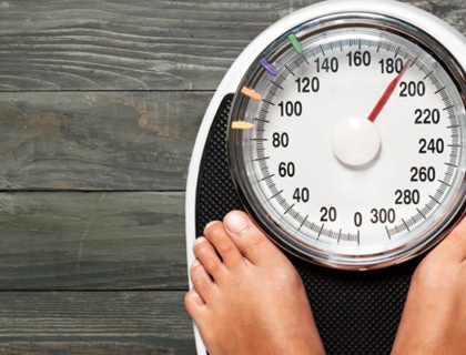 Đánh giá cân nặng và rủi ro sức khỏe của bạn